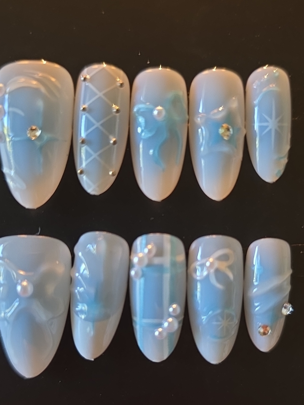 Press-On Ombre Blue & White Floral Nail Set Size Med